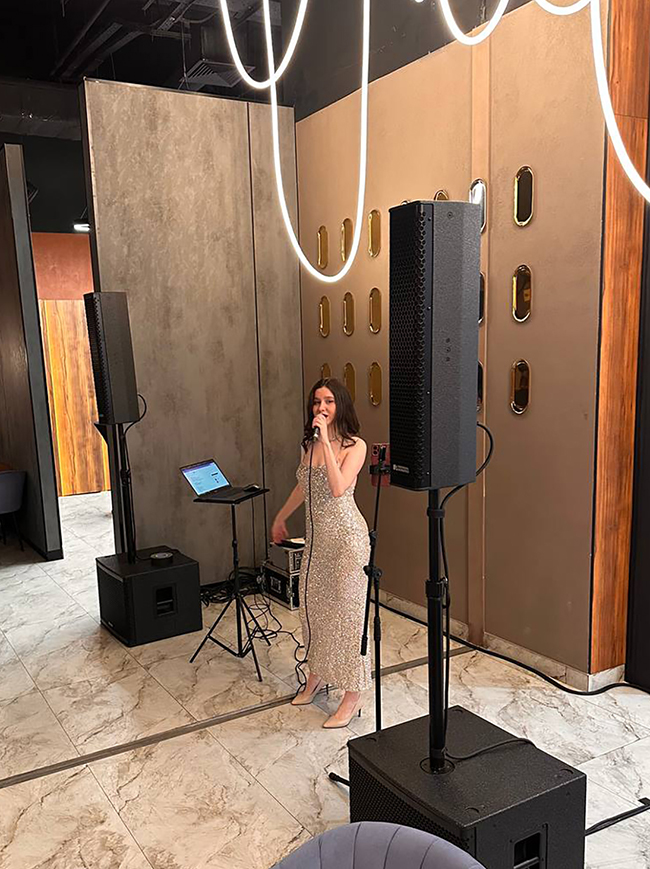 Праздники и будни Universal Acoustics